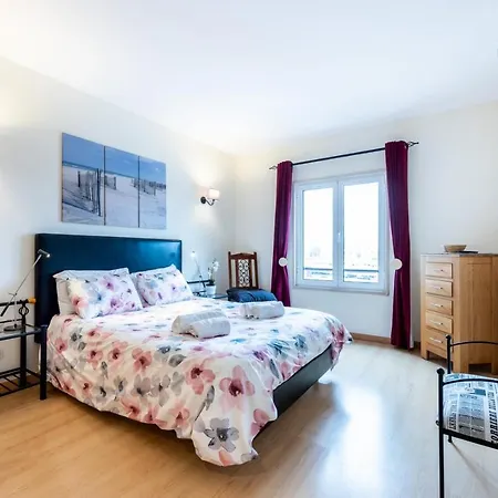 Marina Retreat - Stunning Two Bedroom In *