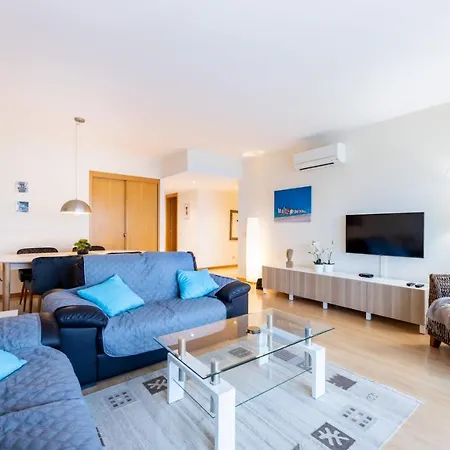 Marina Retreat - Stunning Two Bedroom In