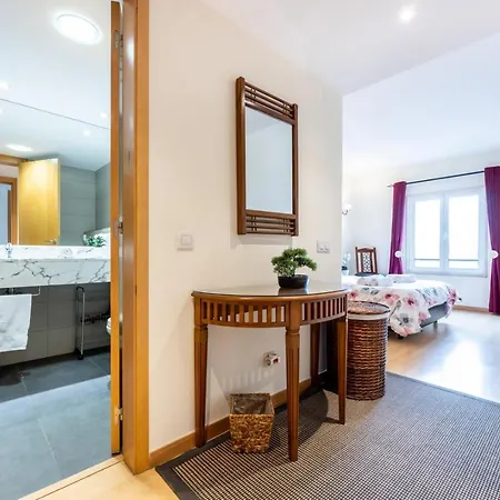 Marina Retreat - Stunning Two Bedroom In Lagos