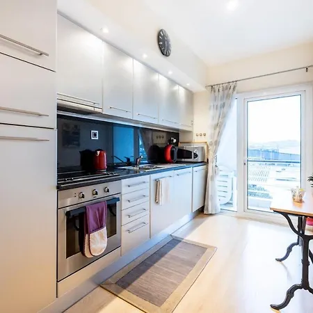 Marina Retreat - Stunning Two Bedroom In 라고스