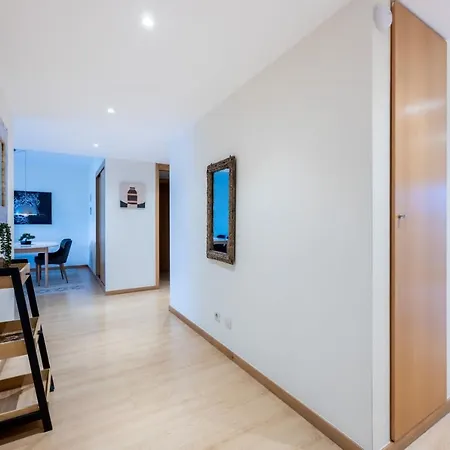 Apartment Marina Retreat - Stunning Two Bedroom In *